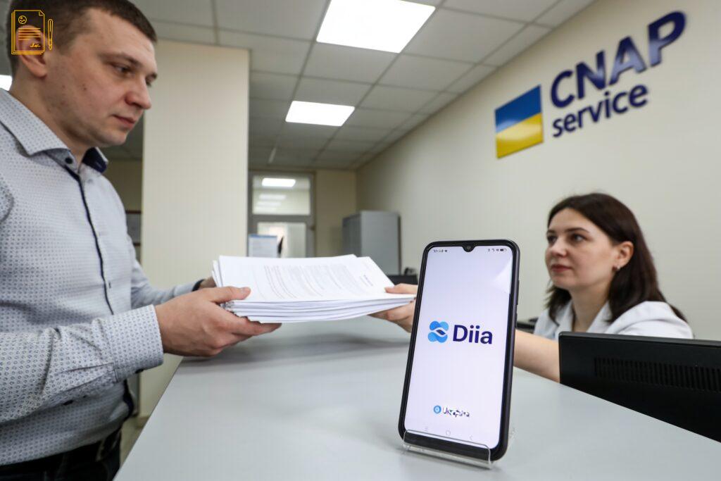 Житло в Україні пошкоджено обстрілом, а ви у Польщі: як діяти через довіреність на представника